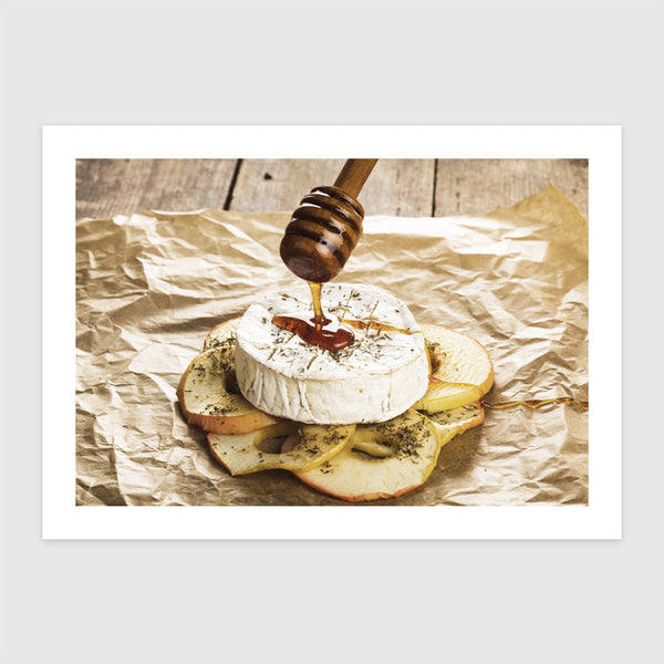 Sült camembert mézes almával