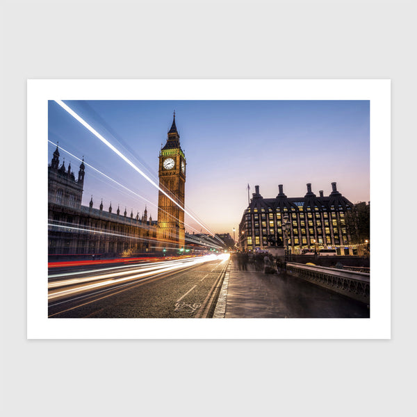 Fénycsíkok a Big Ben előtt